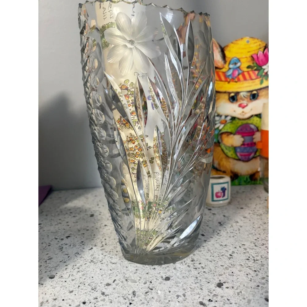 VTG Exquisite Dais Crystal Vase‎ Frosted Floral Cut Glass Heavy Elegant Decor